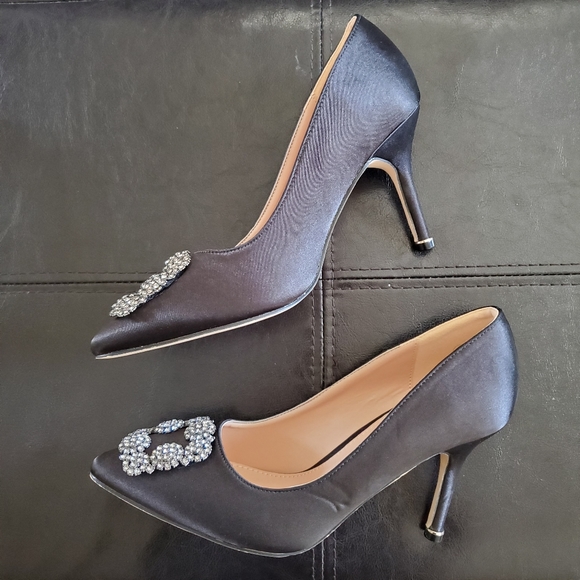 NWOB Jeweled Rhinestones Black High Heels - Picture 5 of 14
